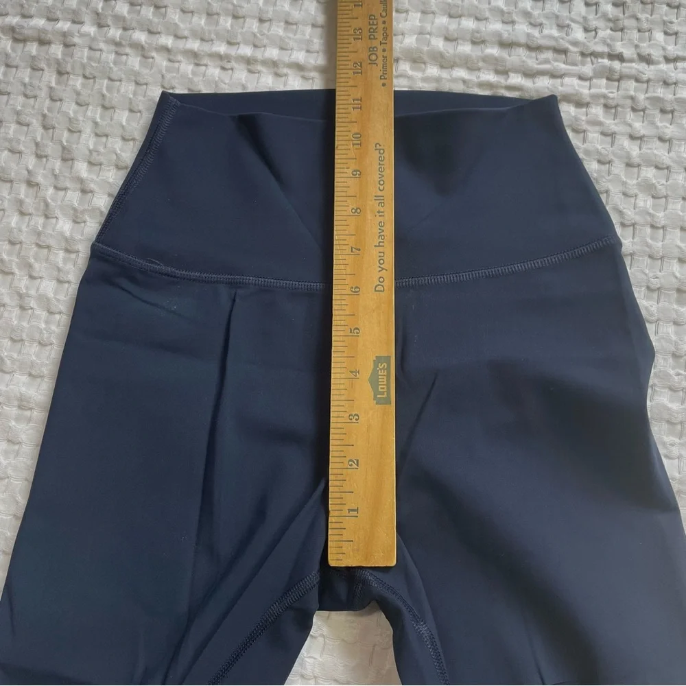 Alo Yoga Leggings XS Warrior Cut Shredded 7/8 Navy Blue High‎ Rise